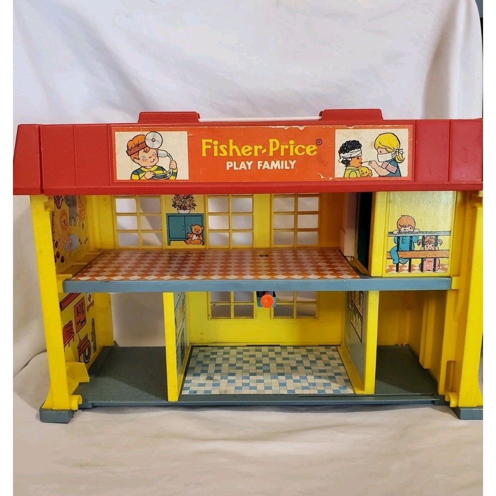 Vintage 1976 Fisher Price Little People Play Family Children's Hospital Toy #931